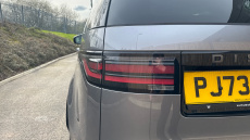 Land Rover Discovery 3.0 D300 Dynamic SE 5dr Auto Diesel Station Wagon